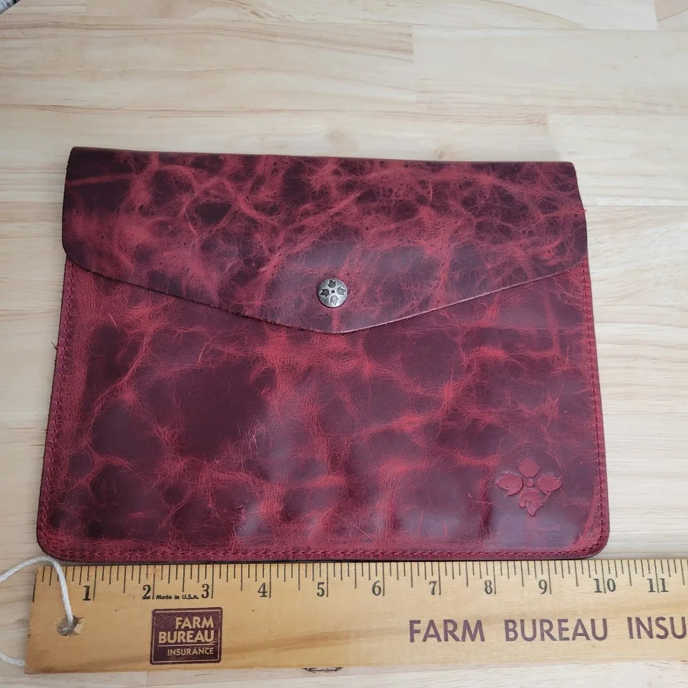 Patricia Nash Red Distressed Italian Leather Envelope Clutch Zip Pocket Bag Lux‎